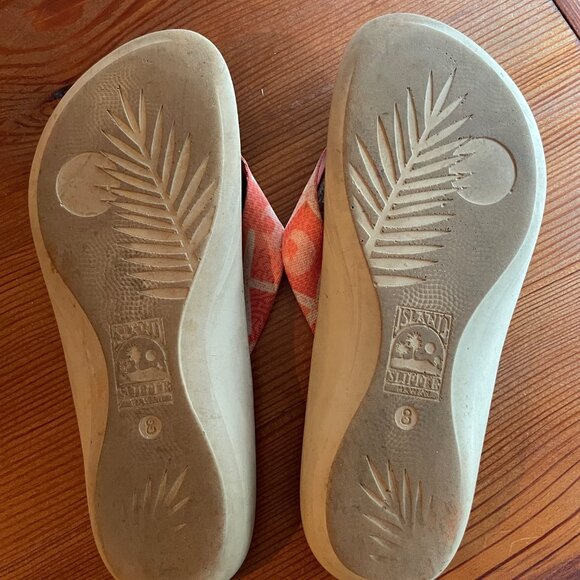 Island Slipper Wahine Moku Tan - Flip Flops Made in Hawaii! - Picture 3 of 5